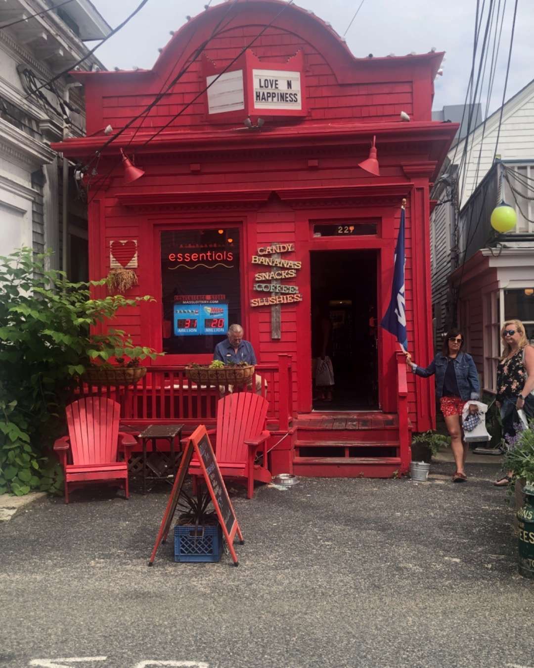 Red Love & Happiness store